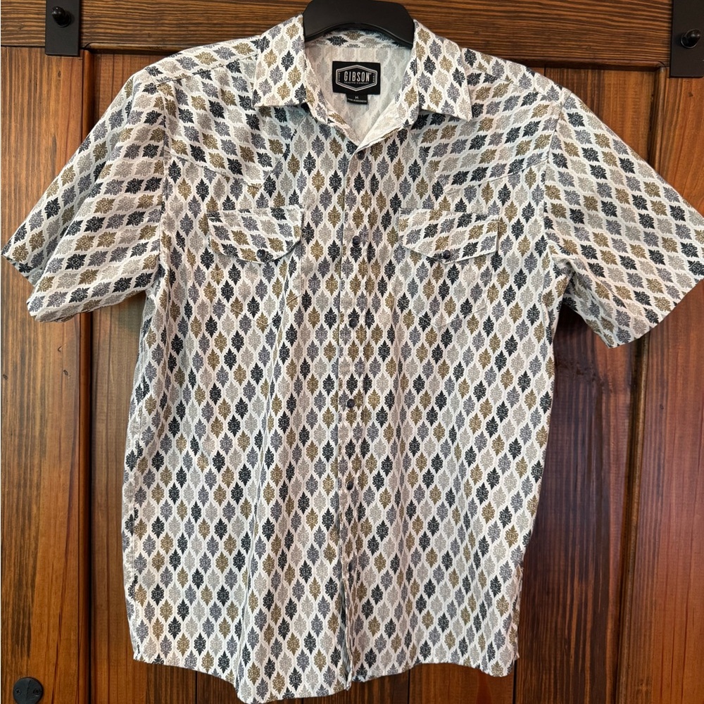 Gibson Black and White Casual Button Down Shirt with Geometric Pattern